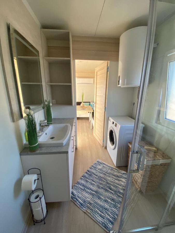 Amore Del Mare, Seaside Family Pace, Free Parking And Wifi In Camp Dalmatino Drage Exterior foto